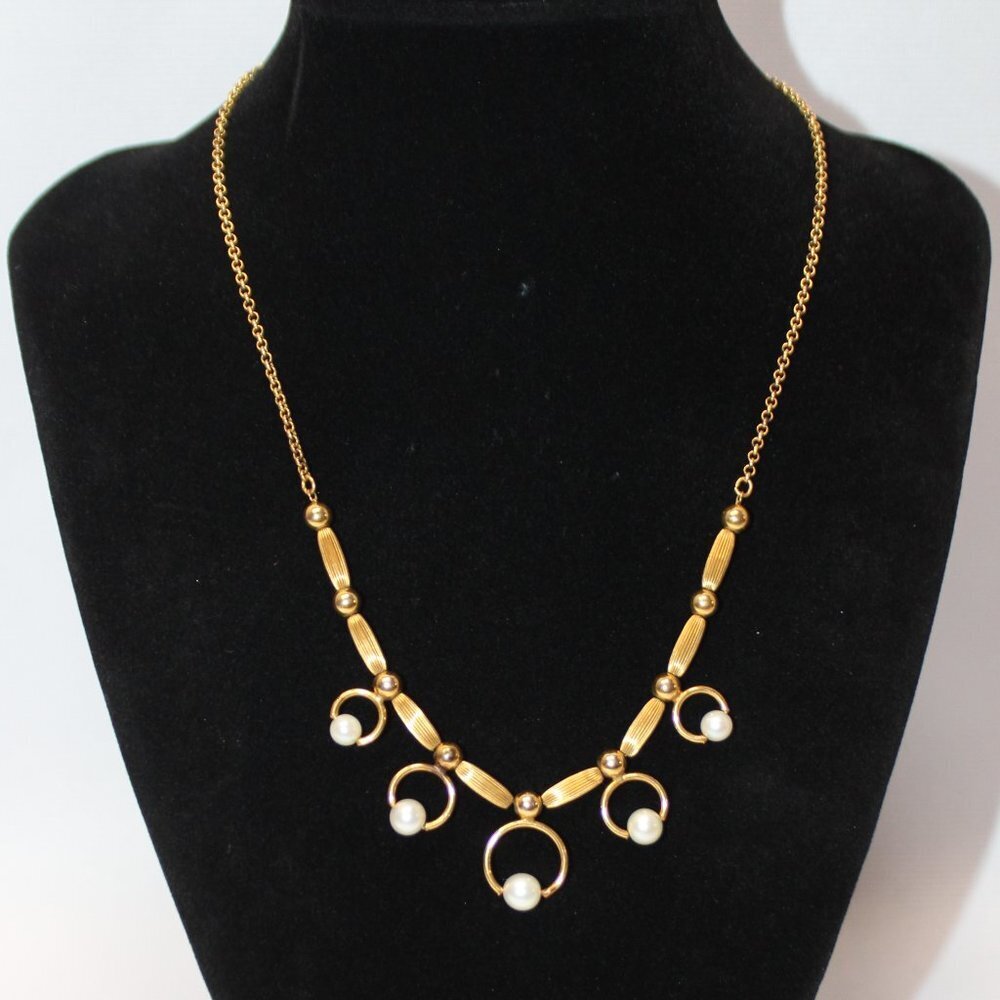Vintage Gold Tone and Faux Pearl Necklace